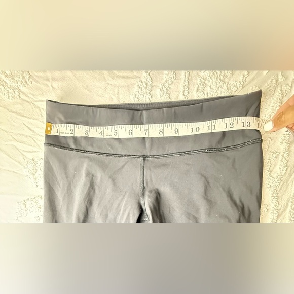 Lululemon Legging Womens Black Braid  Lasercut Athletic High Rise - Picture 7 of 9